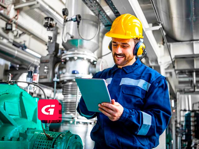 Ingeniería industrial e implementación de plantas e infraestructuras industriales - Grupo Interdac INC. Gestión de Operaciones: La Ingeniería Industrial se encarga de gestionar y optimizar las operaciones de una empresa, desde la planificación hasta la ejecución. Se analizan los flujos de trabajo y se implementan mejoras para aumentar la eficiencia y reducir desperdicios. Diseño de Procesos: Los ingenieros industriales diseñan y mejoran los procesos de producción y manufactura, buscando maximizar la productividad y la calidad de los productos. Gestión de Calidad: La Ingeniería Industrial incluye herramientas y técnicas para controlar y mejorar la calidad de los productos y servicios, asegurando que cumplan con los estándares establecidos. Optimización de Recursos: Se busca utilizar los recursos de manera eficiente, como materiales, mano de obra, maquinaria y tiempo, para obtener el máximo rendimiento y reducir costos. Logística y Cadena de Suministro: Los ingenieros industriales se encargan de diseñar y gestionar la logística y cadena de suministro, asegurando un flujo eficiente de materiales y productos desde el proveedor hasta el cliente final. Gestión de Proyectos: La Ingeniería Industrial también involucra la gestión de proyectos, planificando y coordinando las actividades para lograr los objetivos establecidos. Ergonomía y Seguridad Laboral: Se considera la ergonomía para diseñar espacios de trabajo cómodos y seguros, y se implementan medidas de seguridad para prevenir accidentes laborales. Tecnología y Automatización: Los ingenieros industriales aplican tecnología y automatización en los procesos de producción para aumentar la eficiencia y reducir la intervención humana.